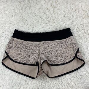 Lululemon Run: Speed Short *4-way Stretch Dottie Dash Grain Black / Black